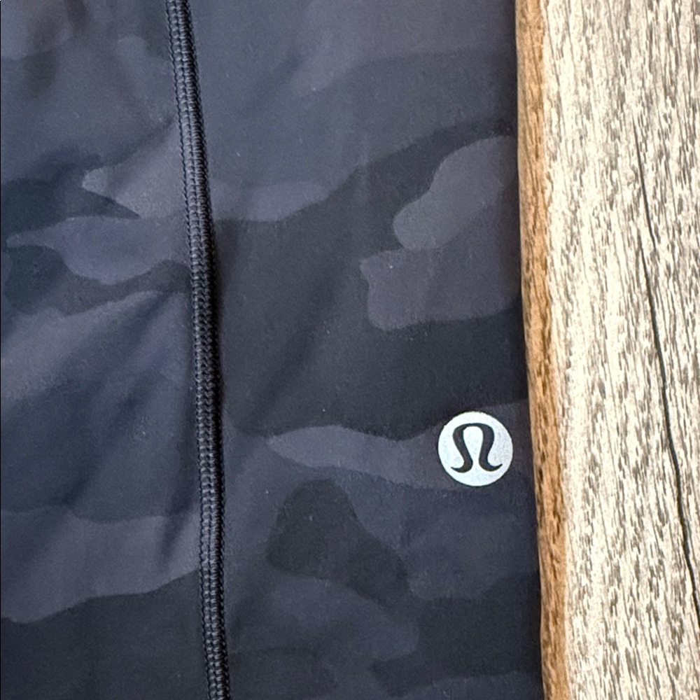 Lululemon Fast and Free Tight II 25" *Non-Reflective Nulux Incognito Camo SZ‎ 2 - Picture 7 of 10